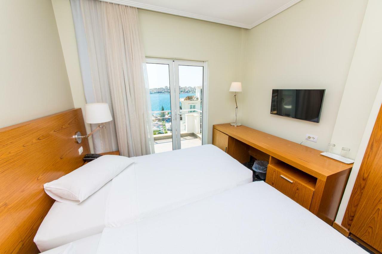 Hotel Agimi Sarandë Exterior foto